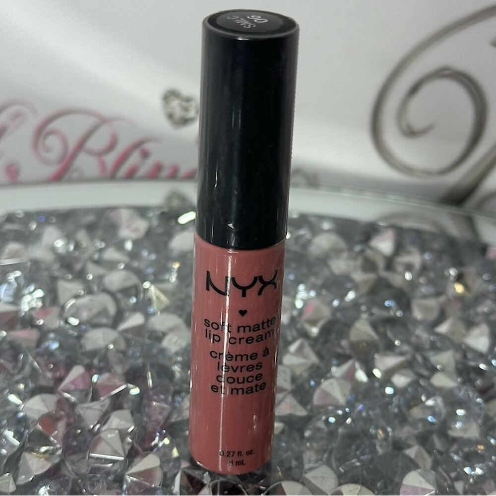 NYX soft matte lip cream 06 SMLC lip stick lip makeup pink blush nude new sealed